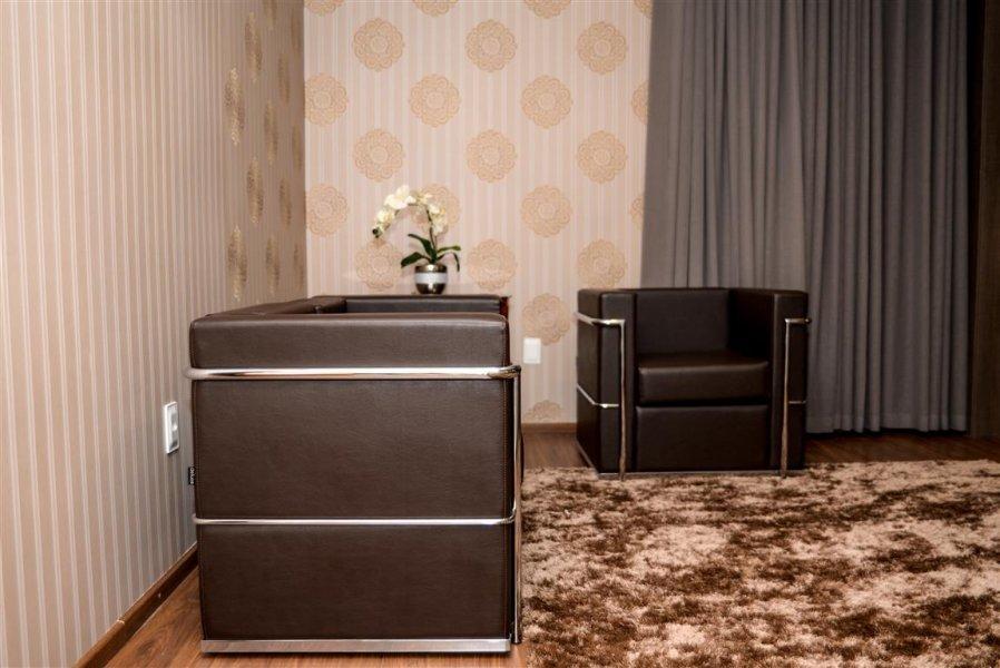 מניואסו Grand Cafe Hotel מראה חיצוני תמונה