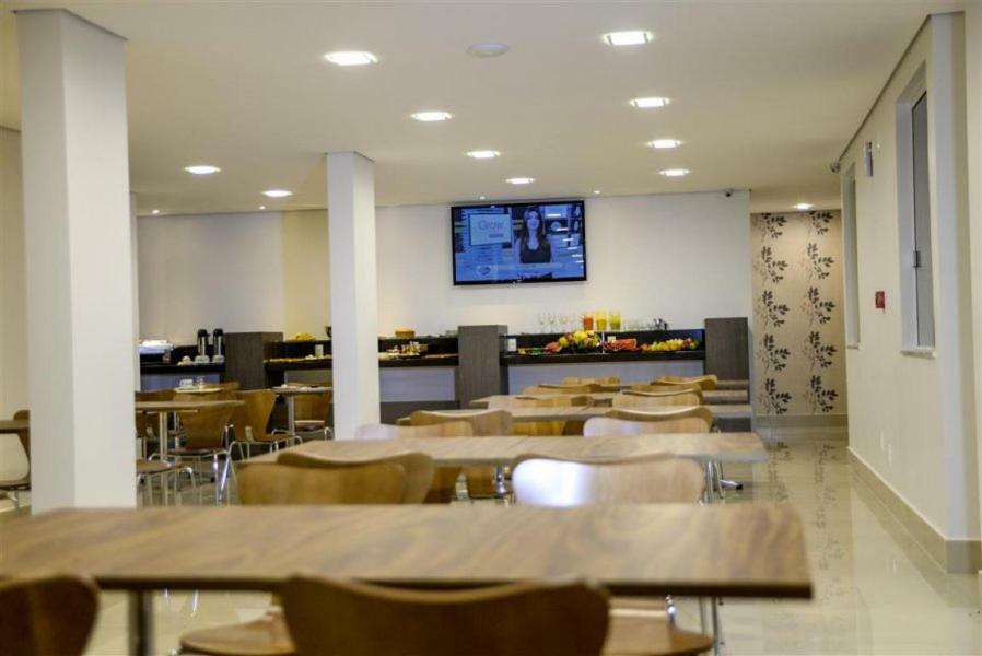מניואסו Grand Cafe Hotel מראה חיצוני תמונה
