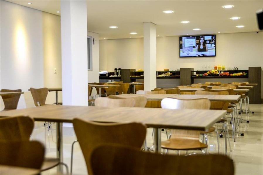 מניואסו Grand Cafe Hotel מראה חיצוני תמונה